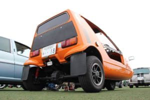 1970年式ボンド・バグ700:エンジンの排気量が700ccなので白ナンバーとなる。