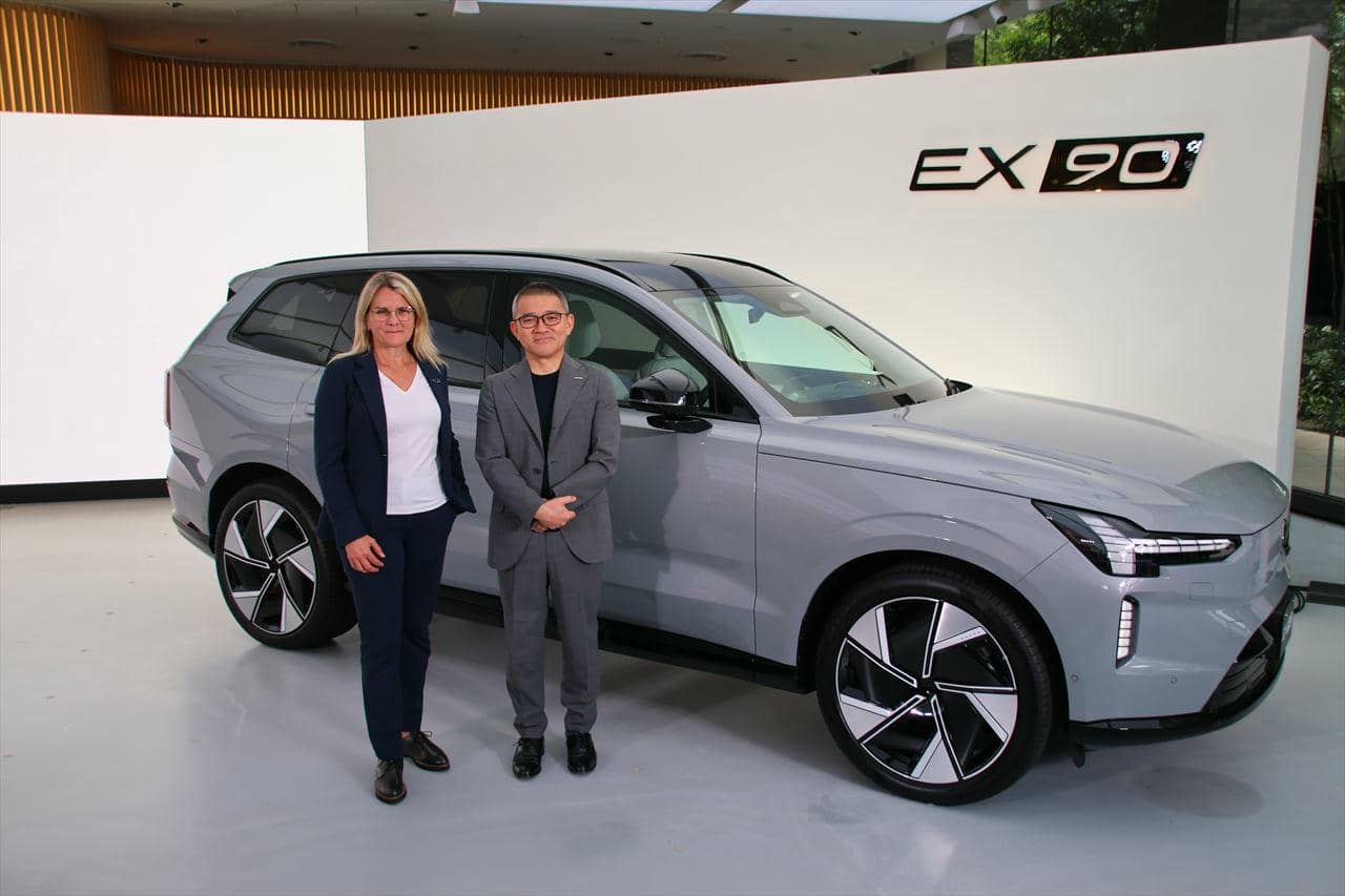 戦略価格で放つボルボの新型7人乗りEV「EX90」。航続650kmのフラッグシップSUVが日本デビュー