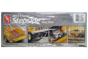 AMTアーテル製1/25スケール・プラモデル「1955シェビー・ステップサイド・ストリートマシーン」
