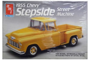 AMTアーテル製1/25スケール・プラモデル「1955シェビー・ステップサイド・ストリートマシーン」