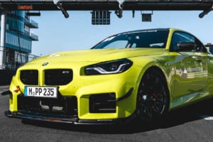 兄貴分「M2 CS」を凌駕。ニュル7分25秒068を記録したBMW M2「トラックキット」の真髄