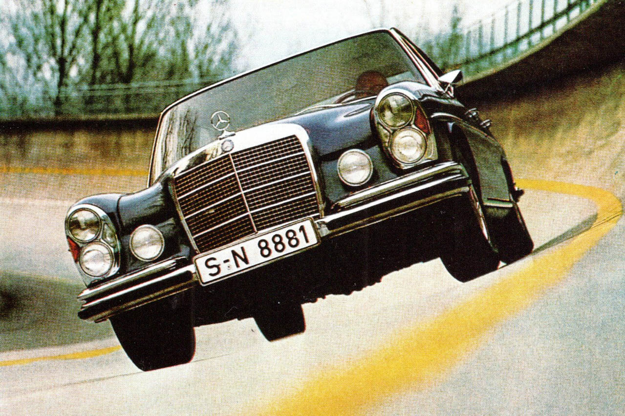 羊の皮を被った狼。現代AMGの原点となったV8スーパーセダン「300SEL 6.3」はなぜ生まれたのか？【メルセデス名車列伝】《LE VOLANT LAB》