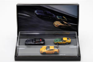 GR Collection:トヨタの式年遷宮を表現したTVCM『THE OVERTAKE』をモチーフとした、TOYOTA 2000GT、Lexus LFA、GR GTの1/43スケールモデルカー3台セット。