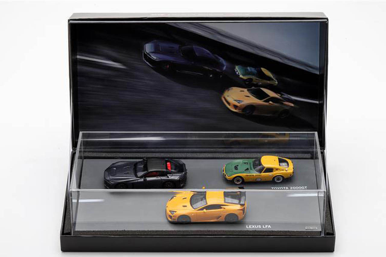 GR Collection:トヨタの式年遷宮を表現したTVCM『THE OVERTAKE』をモチーフとした、TOYOTA 2000GT、Lexus LFA、GR GTの1/43スケールモデルカー3台セット。
