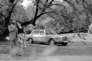 300SEL 6.3：エアサスペンションとオートマチックトランスミッションは、どんな要望も叶えるレベルの乗り心地を生み出し、長距離ドライブでも疲れることなくリフレッシュした気分を満喫できる。