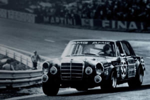 当時のAMG社はこの300SEL 6.3をチューンした「300SEL 6.8」で1971年のベルギー、スパ・フランコルシャンでクラス優勝を果たし、総合でも2位に輝いた。