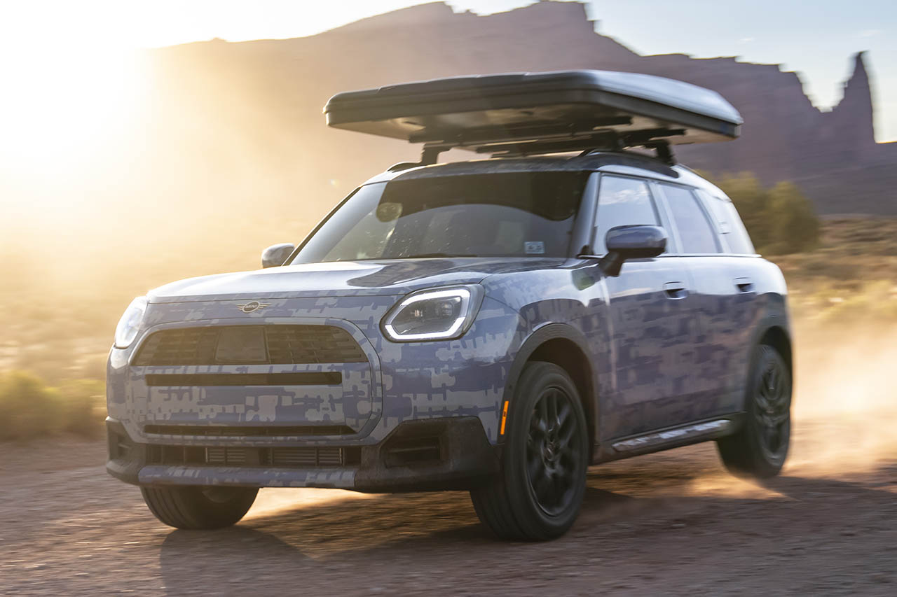 頼るはコンパスと直感。MINIが挑む女性限定の過酷ラリーと、道なき道を行くタフな新型オフローダー