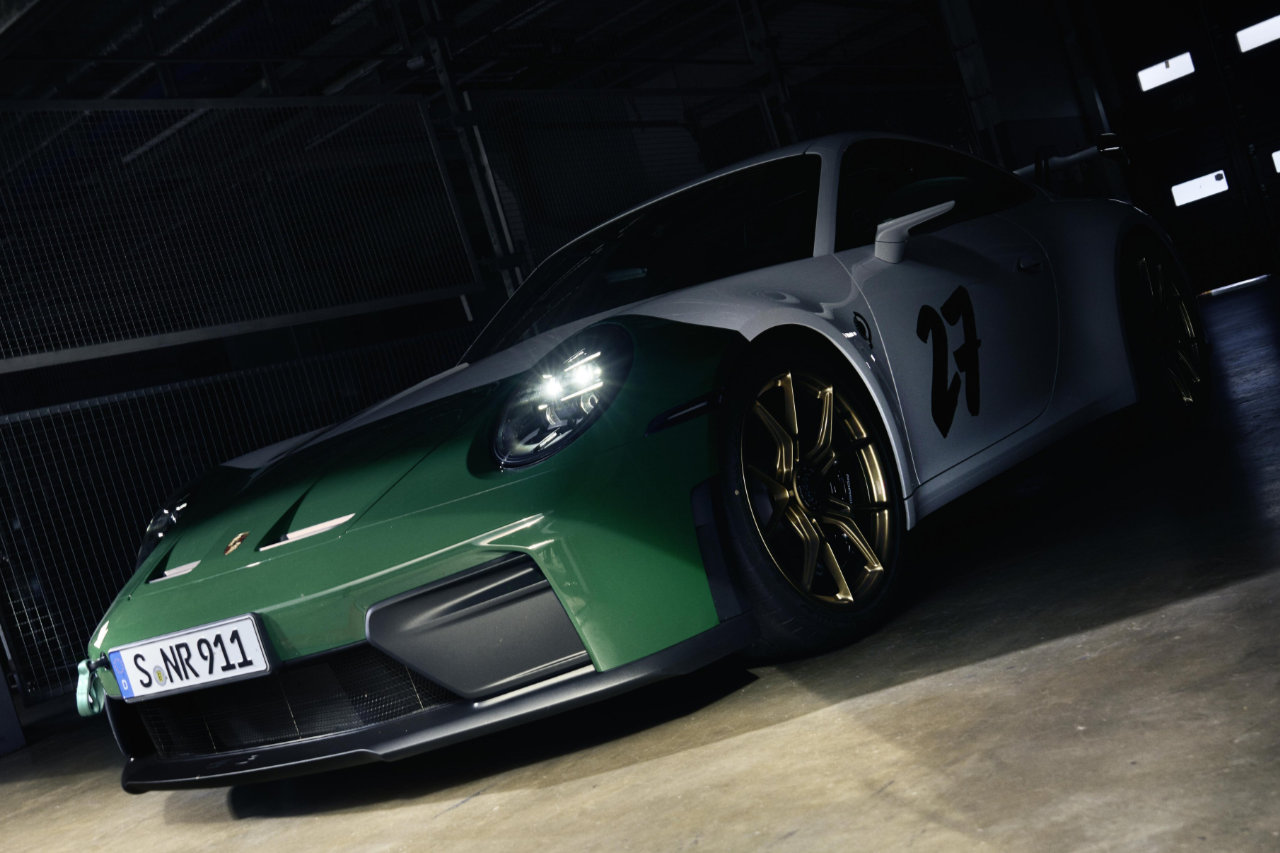 伝説の“緑の地獄”を刻む。ポルシェ、ニュル100周年を祝う「911 GT3」100台限定の特別仕様車を発表