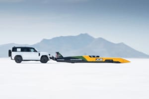 ディフェンダー OCTAが支えた前人未到の時速653km。水素車「JCBハイドロマックス」が刻んだ歴史的挑戦