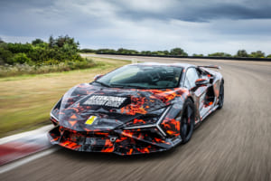 【最速試乗】ランボルギーニ・レヴエルトSV。優等生なV12フラッグシップが覚醒した「陶酔」の正体《LE VOLANT LAB》