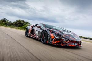 ランボルギーニ・レヴエルトSV