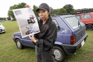 奇跡のブルーメタリックに恋い焦がれて。初代フィアット・パンダ限定車「ミーア」を2台乗り継ぐ彼女の軌跡【愛車群像】