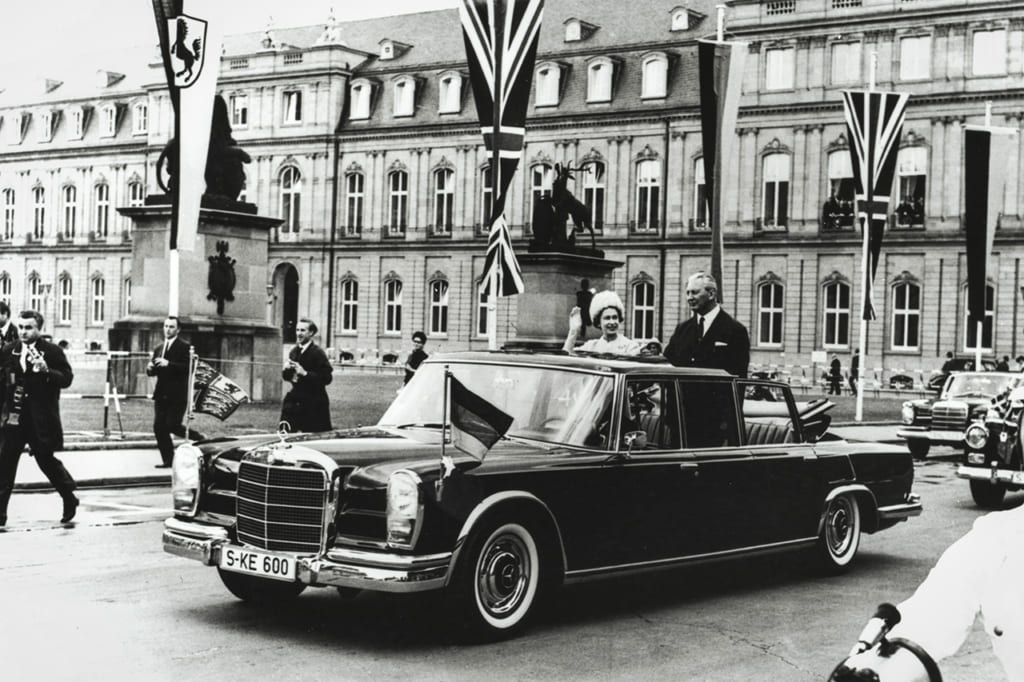 1966年のエリザベス2世女王のドイツ訪問時に、当時のキージンガー西ドイツ首相とともに600プルマン・ランドーレットでパレードした。
