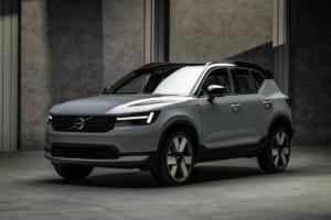 【画像108枚】ボルボXC40が大幅進化。精悍な新LEDフェイスと最新AI「Gemini」が紡ぐ北欧SUVの新たな物語