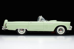 AMTアーテル製1/25スケール・プラモデル「1956フォード・サンダーバード」