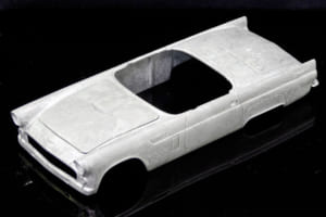 モノグラム製1/24スケール・ダイキャストメタル・アンド・プラスチック・モデル「’56 Tバード」