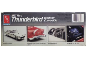 AMTアーテル製1/25スケール・プラモデル「1957フォード・サンダーバード・ハードトップ／コンバーチブル」