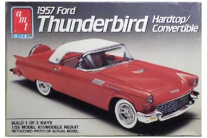 AMTアーテル製1/25スケール・プラモデル「1957フォード・サンダーバード・ハードトップ／コンバーチブル」