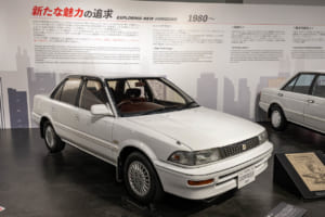 1990年式トヨタ・カローラ セダン