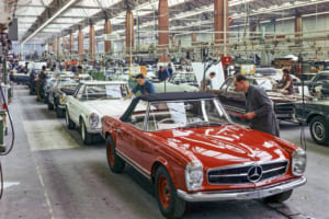 230SL／W113の生産ライン。