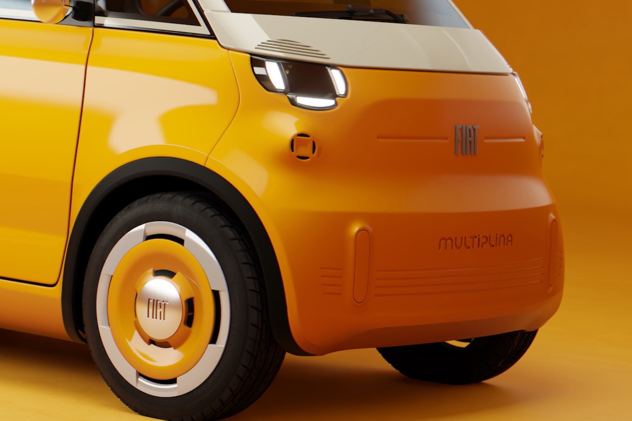 フィアットの名車「600ムルティプラ」の知恵を超小型EVへ。全長3.04m・4人乗りの「ムルティプリーナ」が示す新境地