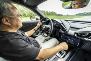 【海外初試乗】フェラーリ、20年ぶり復活の3ペダルV12は“本物”だった。「12チリンドリ・マヌアーレ」バイワイヤーMTの手ごわき真価《LE VOLANT LAB》