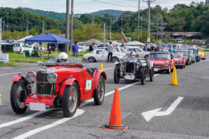 第76回タイムトンネルトライアルで最古の出場車両は、1932年式MG J2ミジェット。なんと94年前の車両もタイムトライアルを駆け抜ける。