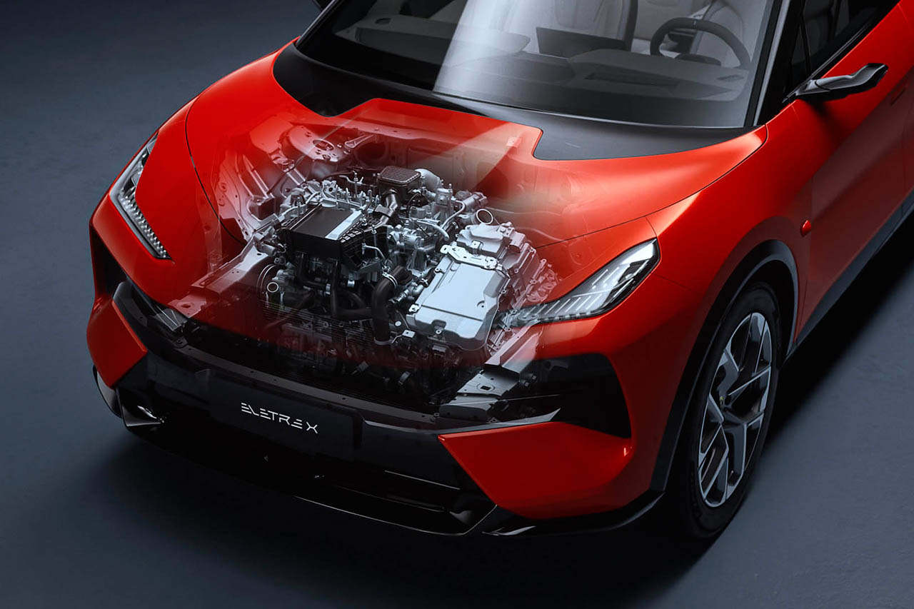 航続距離1200kmとBEV比120kgの軽量化を両立。ロータス初のPHEV「エレトレX」詳細スペック判明、右ハンドルは2027年夏へ