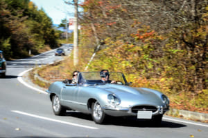 【ジャガー】戦前のSS100から22歳の若きマーク2オーナーまで北軽井沢に集結！世代を超えて英国の名車を愛でる「ジャガー・カー・クラブ」創立55周年記念祝賀会